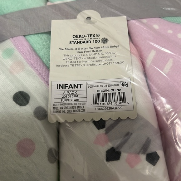 3ct Hooded Infant Towels. - Picture 3 of 3